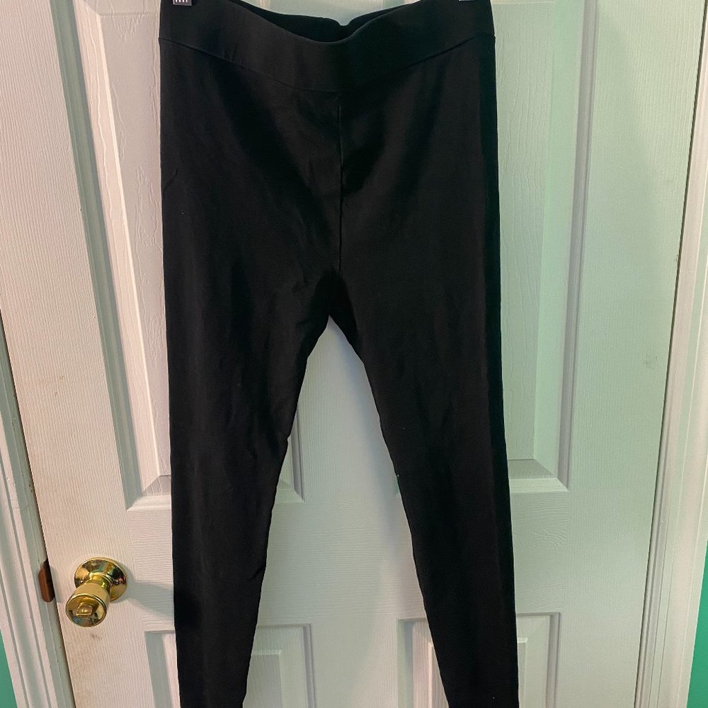 LOU & GREY Essential Legging